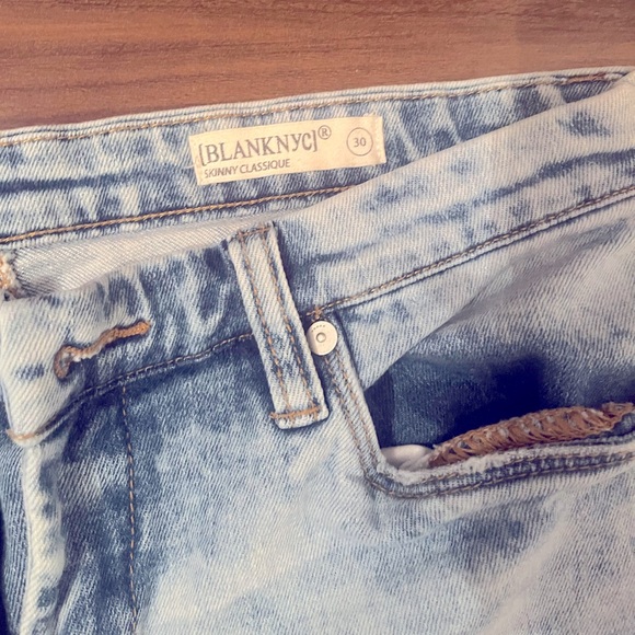 BLANKNYC JEANS - Picture 2 of 3